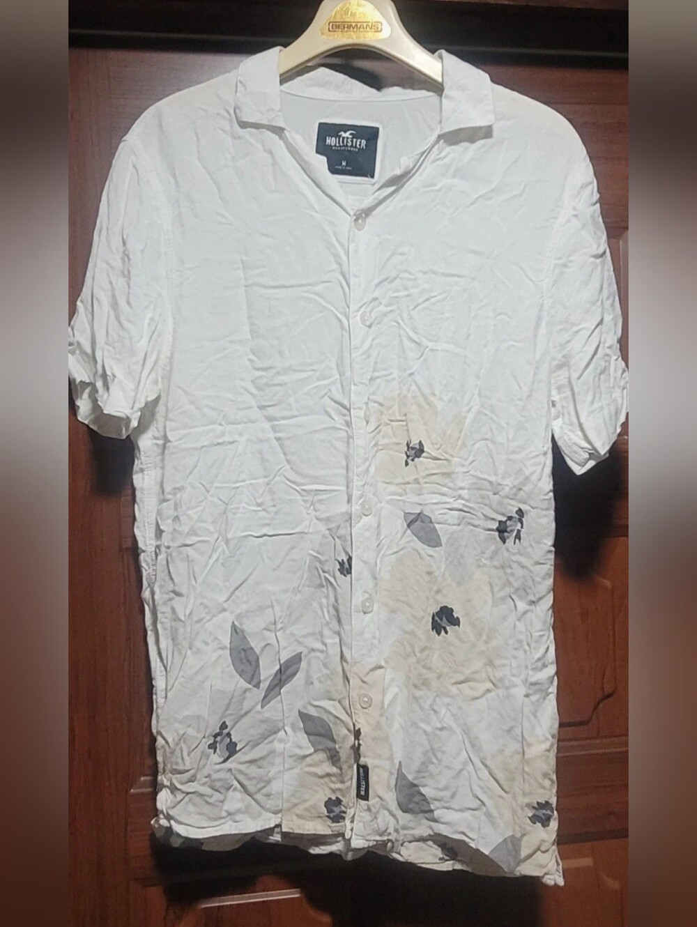 Hollister White Short-Sleeve Button-Up Shirt
